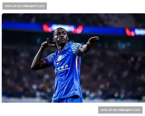 申花锋线迎救兵!米内罗伤缺 4 个月,新援阿苏埃火线加盟 申花锋线迎救兵!米内罗伤缺 4 个月,新援阿苏埃火线加盟